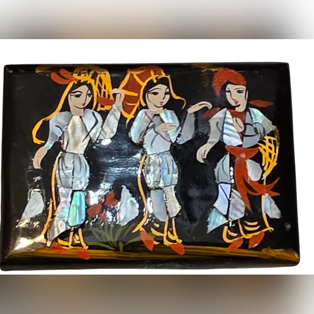 Vintage Painted Mini Box With Mirrored Interior 4.5